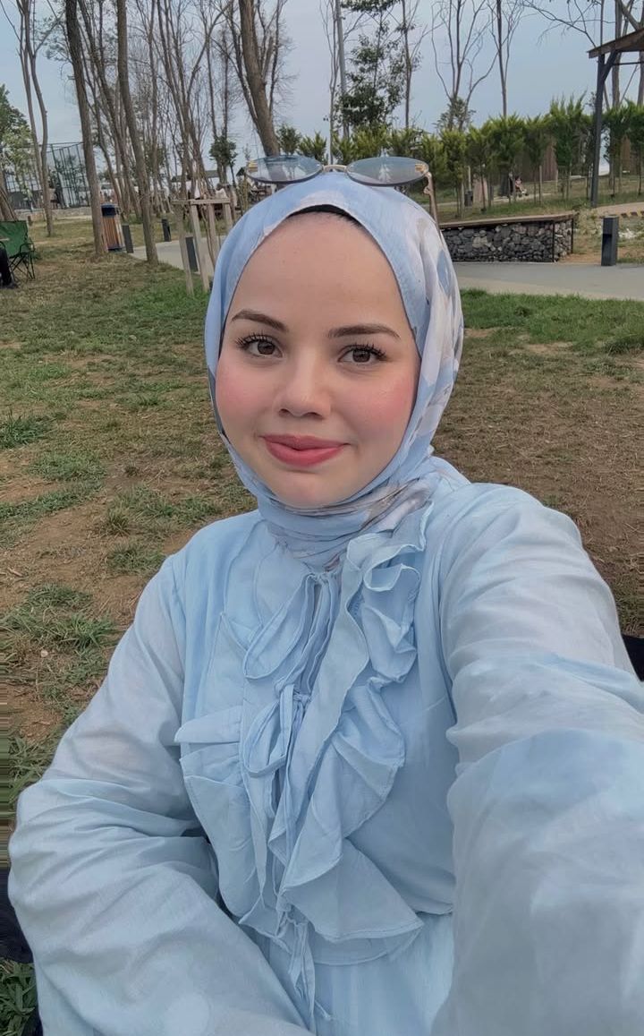 Üçyol Otele Gelen Bayan Escort Bayan Gülden